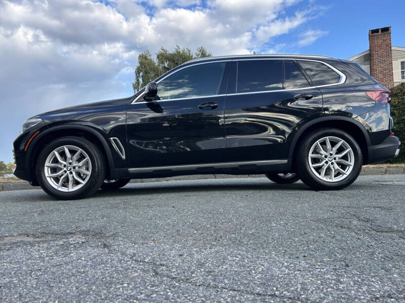 2021 BMW X5 40i's photo