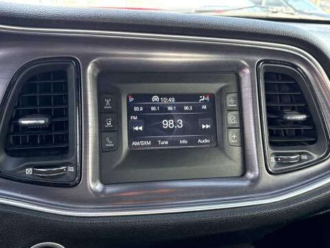 2015 Dodge Challenger SXT