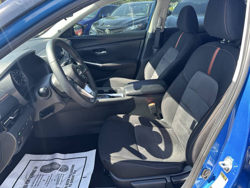 2025 Nissan Sentra SR