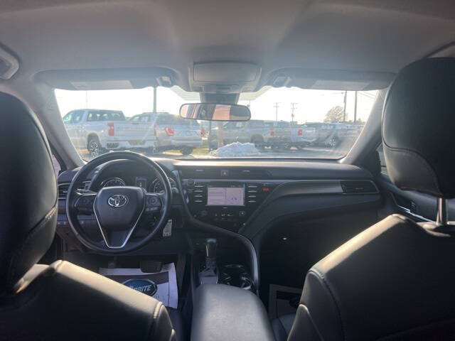 2020 Toyota Camry SE Nightshade