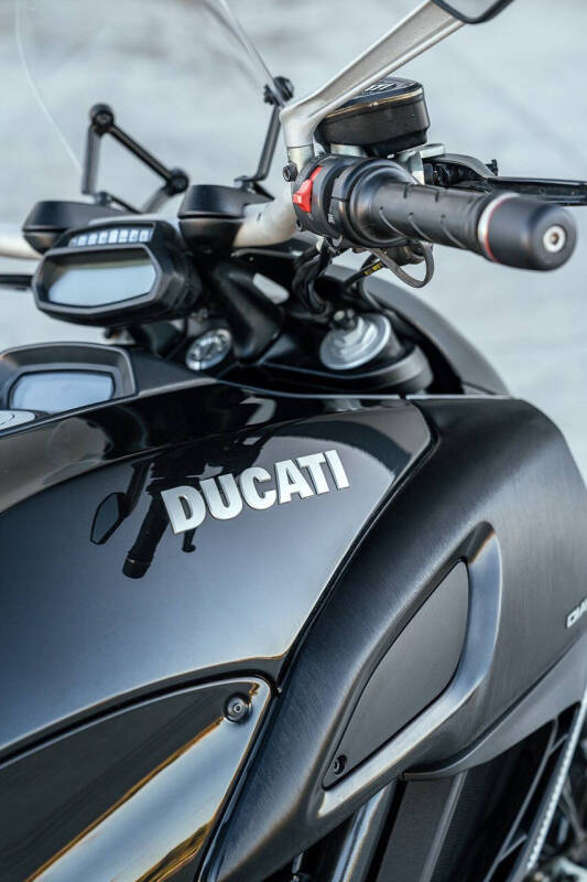 2011 Ducati Diavel