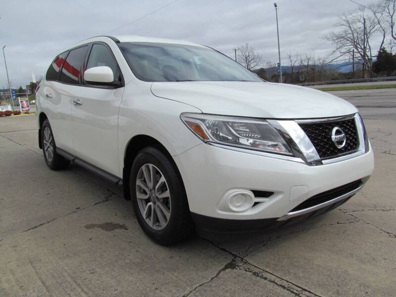 2015 Nissan Pathfinder for sale at tazewellauto.com in Tazewell TN