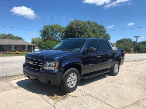 2009 Chevrolet Avalanche for sale at E Motors LLC in Anderson SC