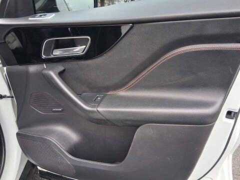 2019 Jaguar F-PACE 30t Prestige