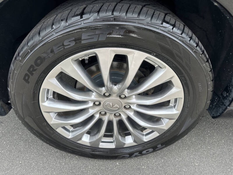 2017 Infiniti QX80