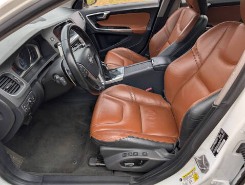 2015 Volvo S60 T6 Drive-E Platinum