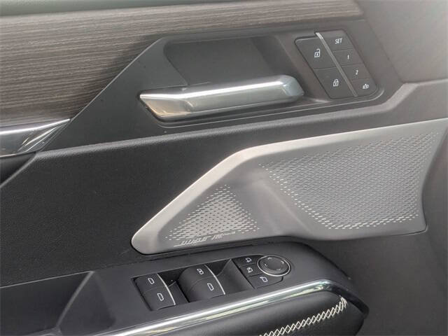 2024 GMC Acadia Denali