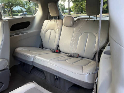 2021 Chrysler Pacifica Touring L