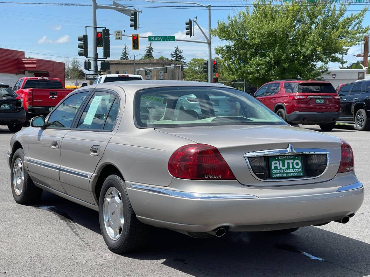 2000 Lincoln Continental Base 4dr Sedan 2