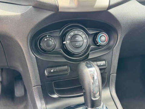 2012 Ford Fiesta SE