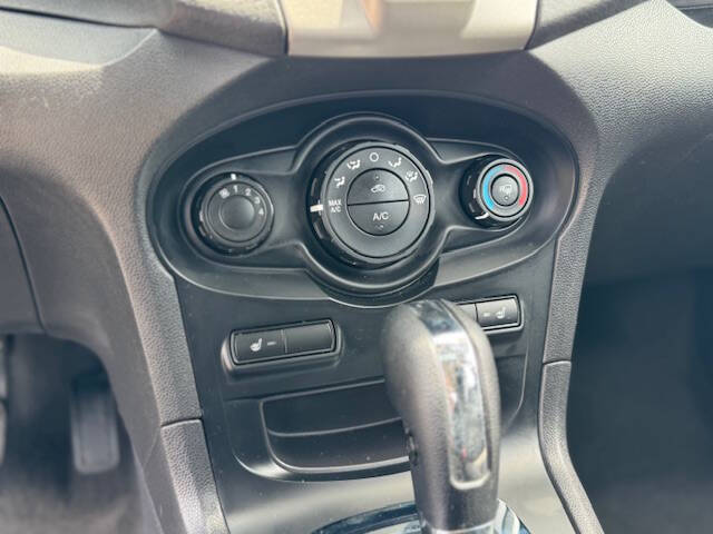 2012 Ford Fiesta SE