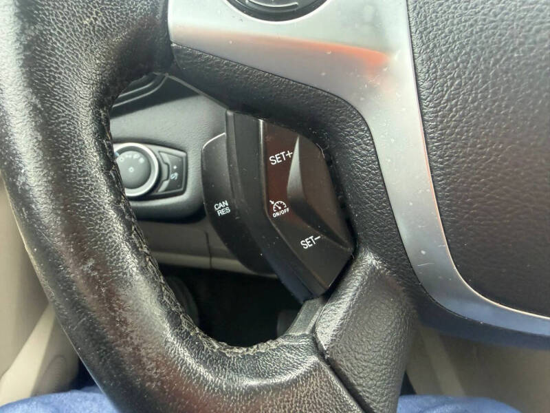 2017 Ford C-MAX Hybrid SE