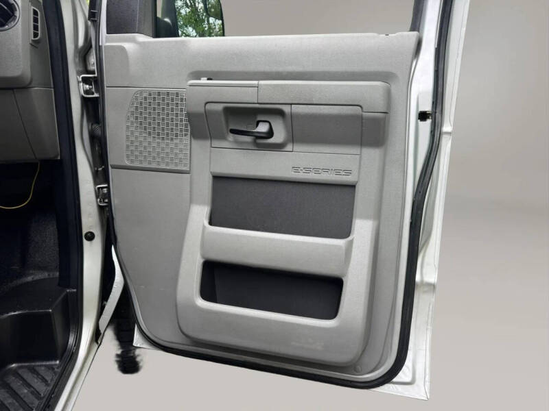 2013 Ford E-Series E-250