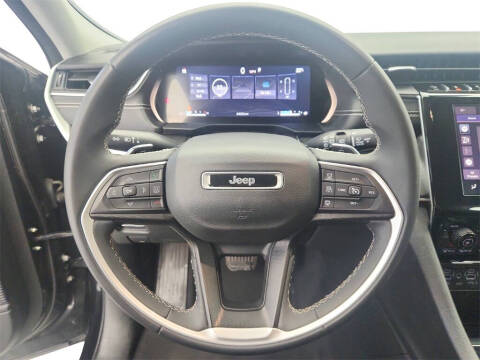 2023 Jeep Grand Cherokee Laredo