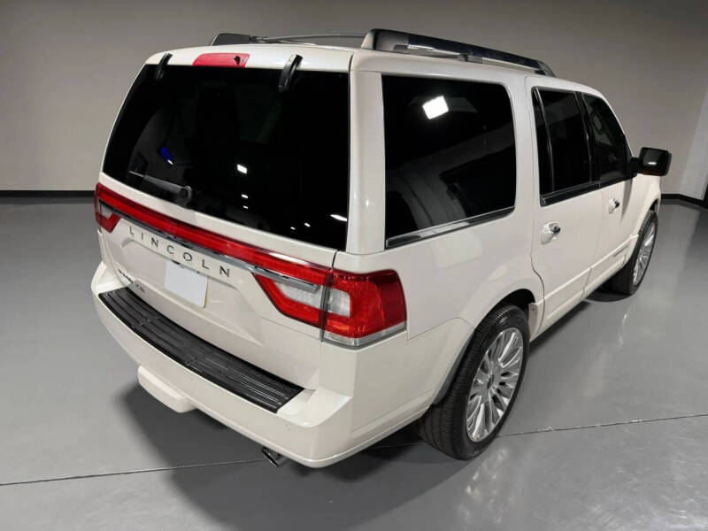 2017 Lincoln Navigator Select