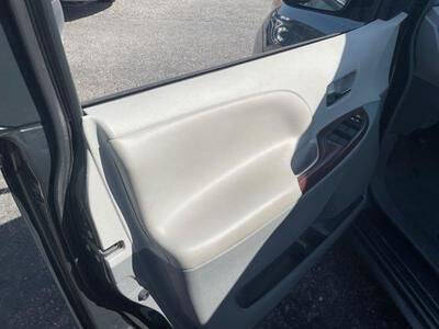 2013 Toyota Sienna XLE 8-Passenger