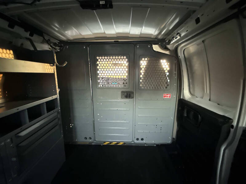 2017 Chevrolet Express 2500