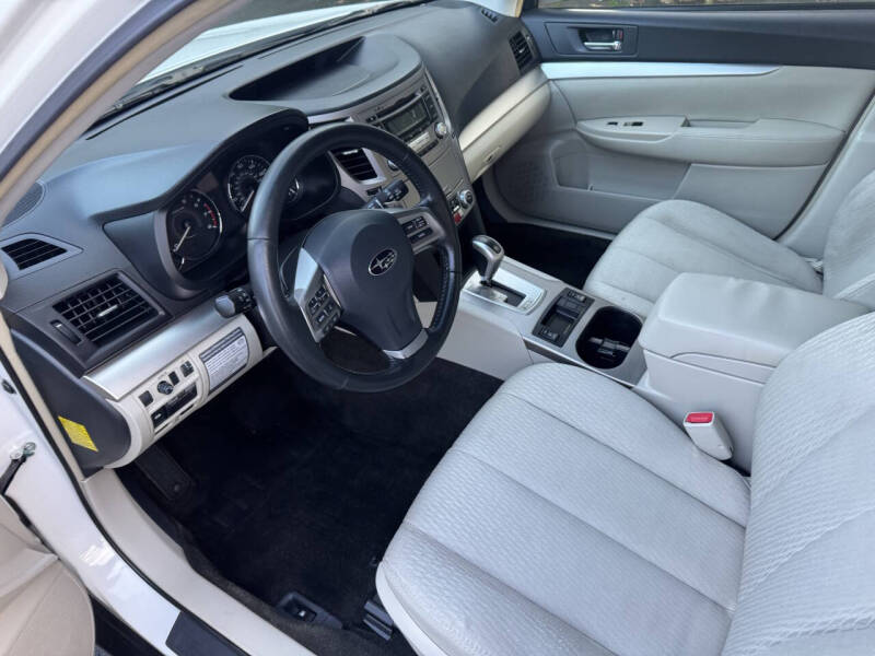 2012 Subaru Outback 2.5i Premium