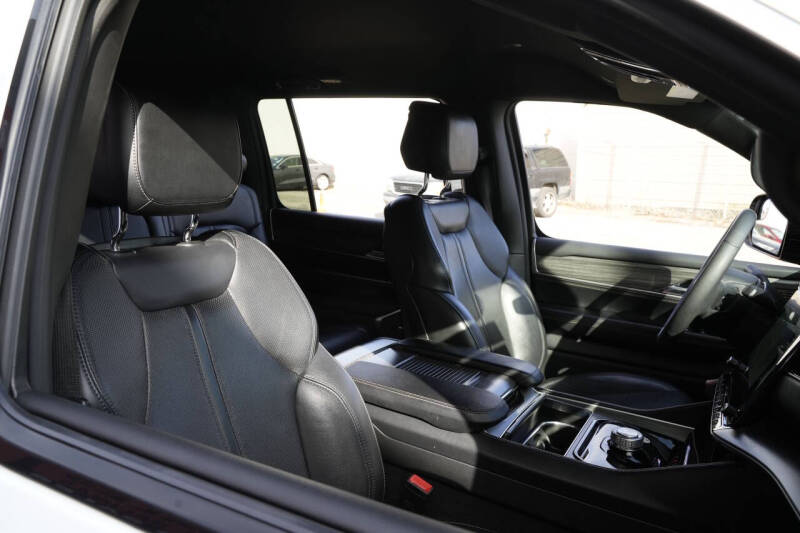 2024 Jeep Wagoneer L