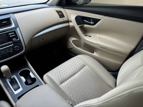 2017 Nissan Altima 2.5 SR