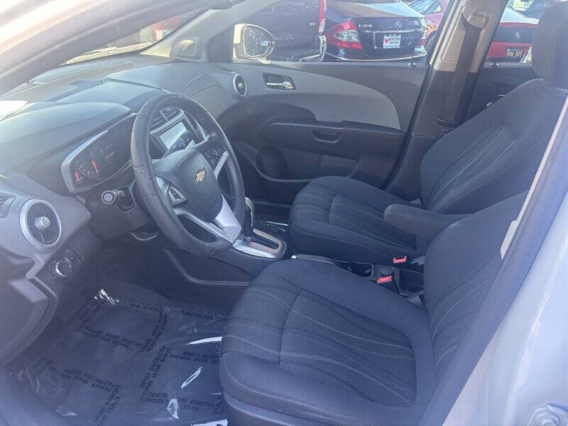 2017 Chevrolet Sonic LT Auto