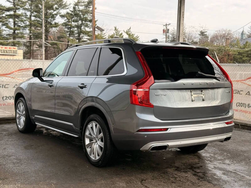 2018 Volvo XC90 T6 Momentum