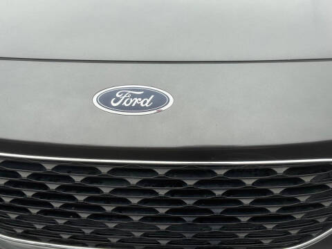 2020 Ford Escape SEL