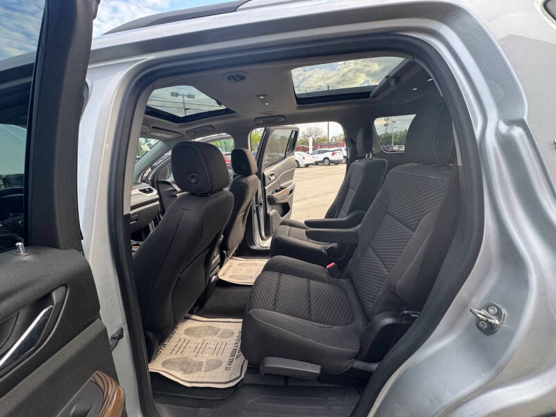 2017 GMC Acadia SLE-2