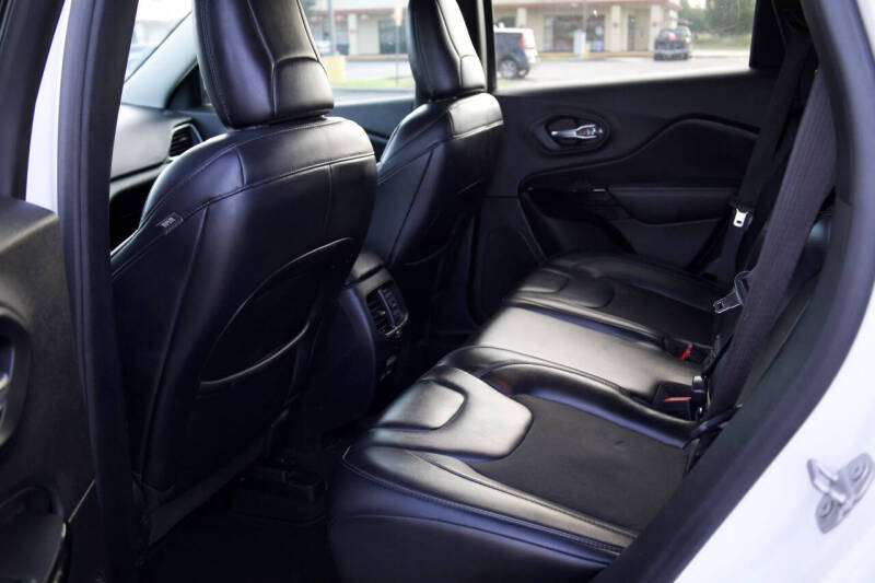 2020 Jeep Cherokee Altitude