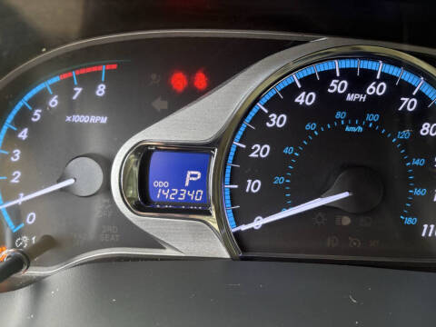 2014 Toyota Sienna XLE 7-Passenger Auto Access Seat