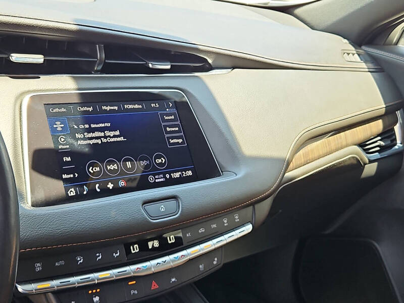 2023 Cadillac XT4 Premium Luxury