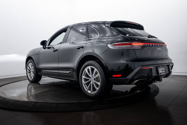 2025 Porsche Macan