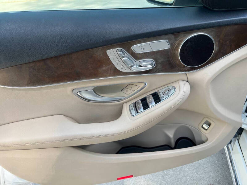 2017 Mercedes-Benz C-Class C 300