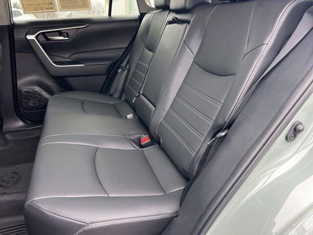 2022 Toyota RAV4 XLE Premium