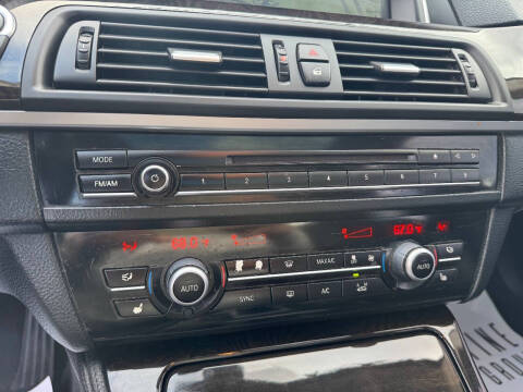 2015 BMW 5 Series 528i xDrive