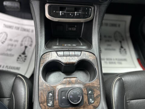 2020 GMC Acadia Denali