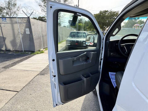 2021 Chevrolet Express 2500