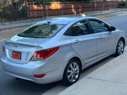 2013 Hyundai Accent GLS