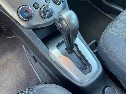 2013 Chevrolet Sonic LT Auto