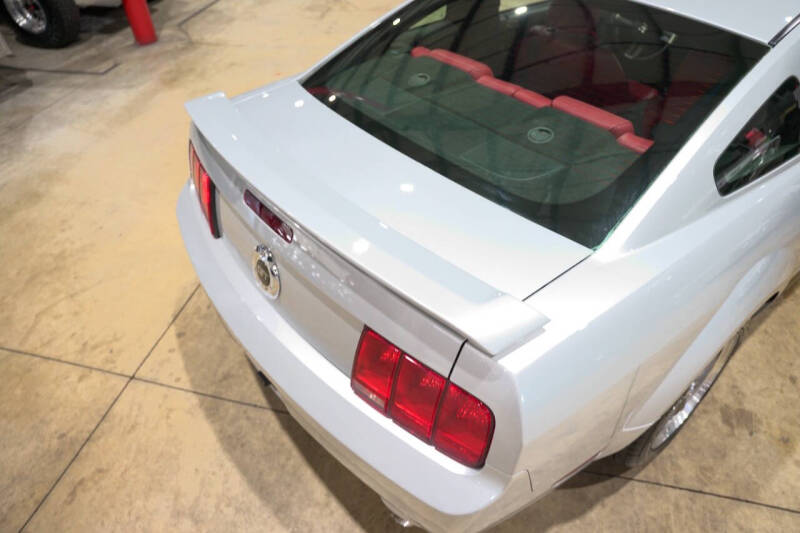 2005 Ford Mustang GT Premium