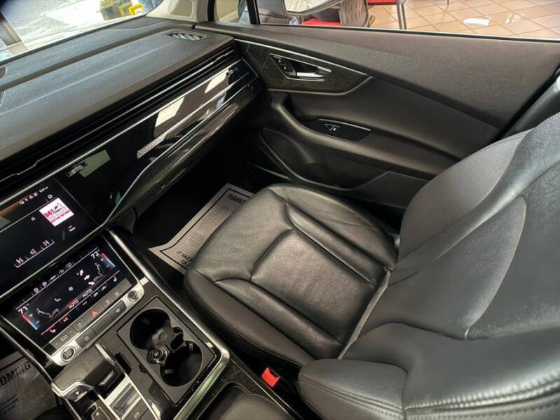 2022 Audi Q7 quattro Premium Plus 55 TFSI