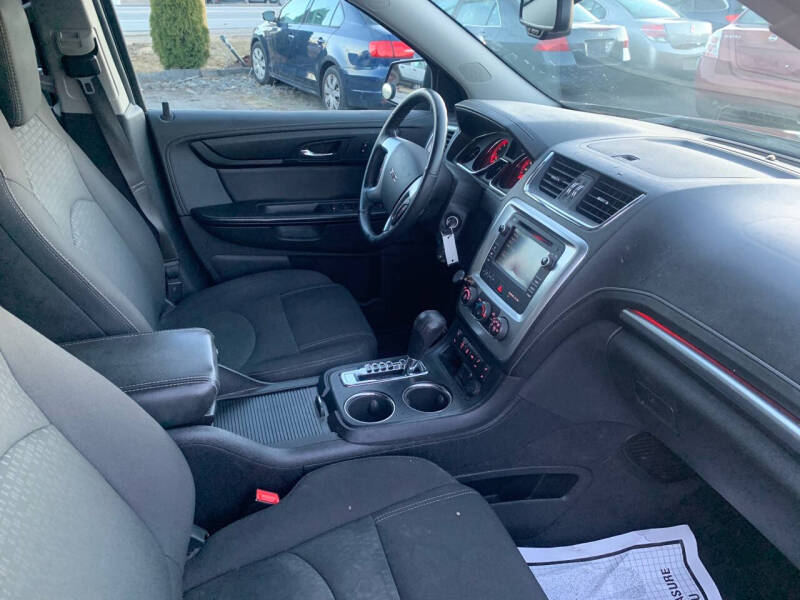 2016 GMC Acadia SLE-2