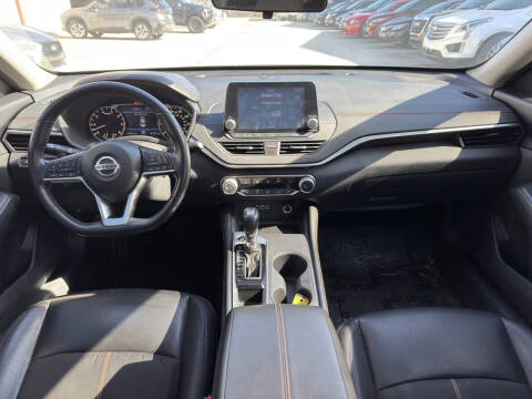 2022 Nissan Altima 2.5 SR