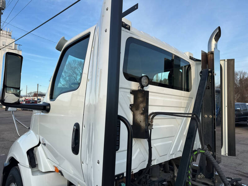 2021 International RH613