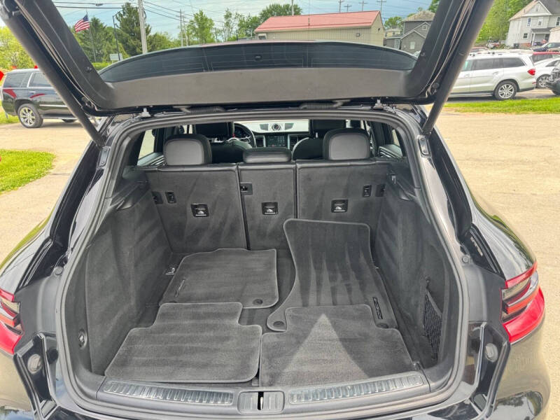 2017 Porsche Macan