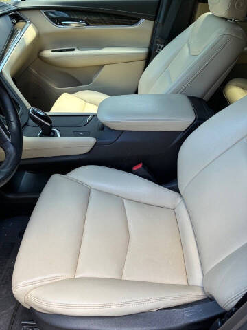 2017 Cadillac XT5