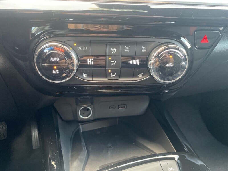 2025 Chevrolet Express 2500