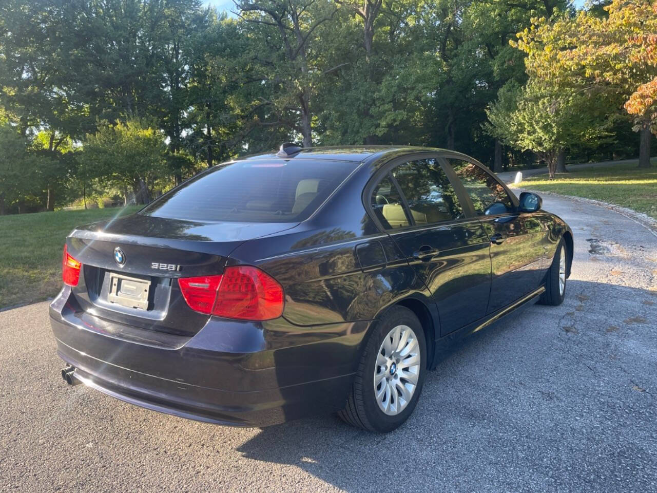 2009 BMW 3 Series for sale at Tower Grove Auto in Saint Louis, MO