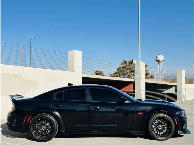 2022 Dodge Charger Scat Pack photo 12