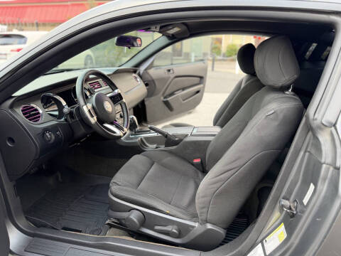 2013 Ford Mustang V6